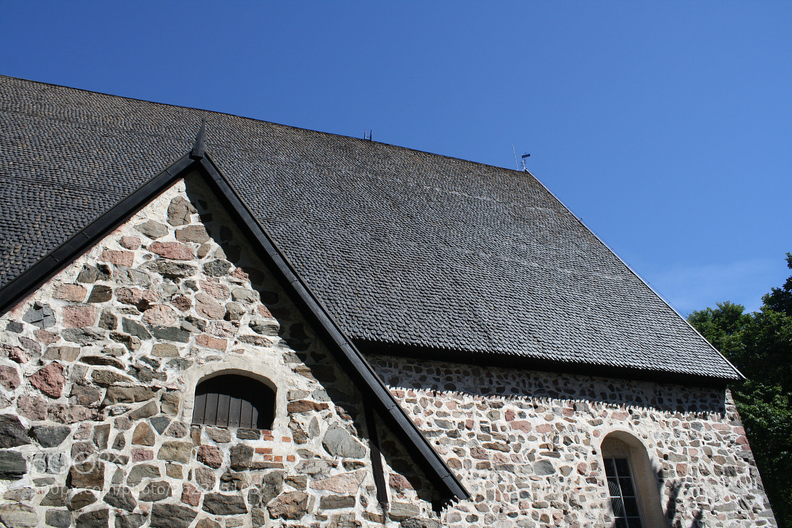 Canon EOS 1000D (EOS Digital Rebel XS / EOS Kiss F) sample photo. Lohja church photography