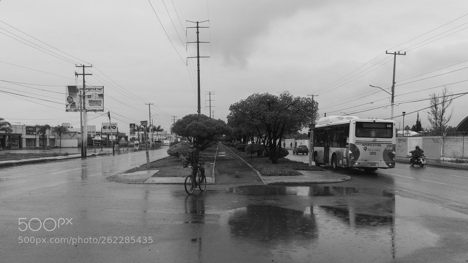 Canon PowerShot G15 sample photo. Lluvia, santiago de quer photography