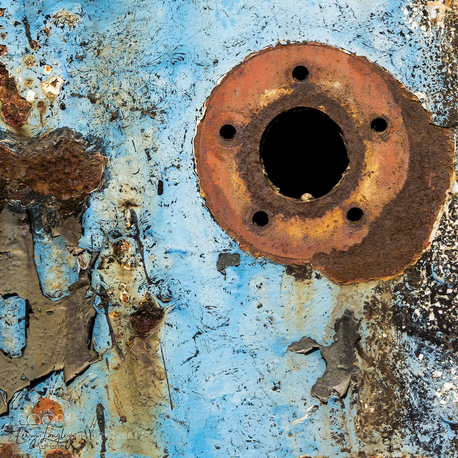 Panasonic Lumix DMC-G6 sample photo. Rusty hole photography