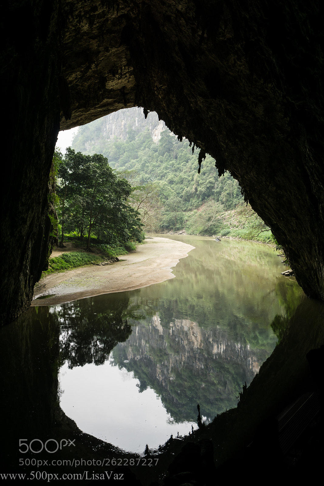 Sony a6000 sample photo. Dong puong cave photography