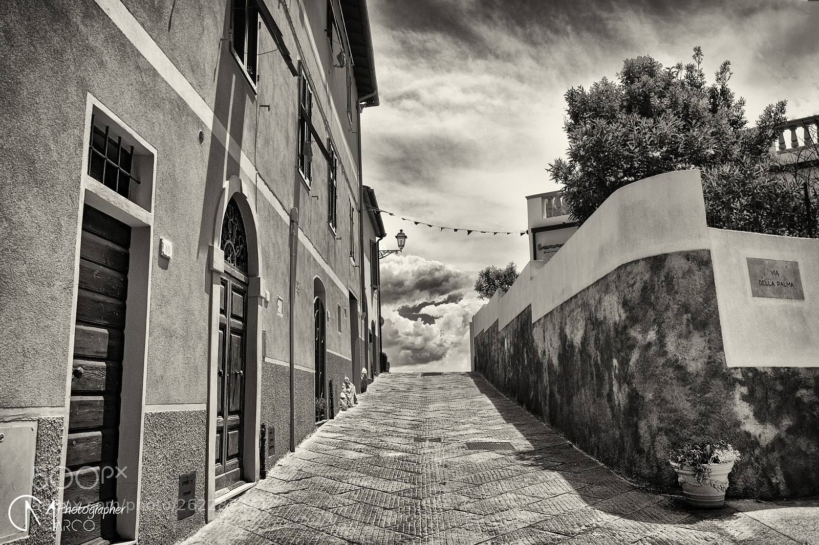 Nikon D5200 sample photo. Urban city () photography
