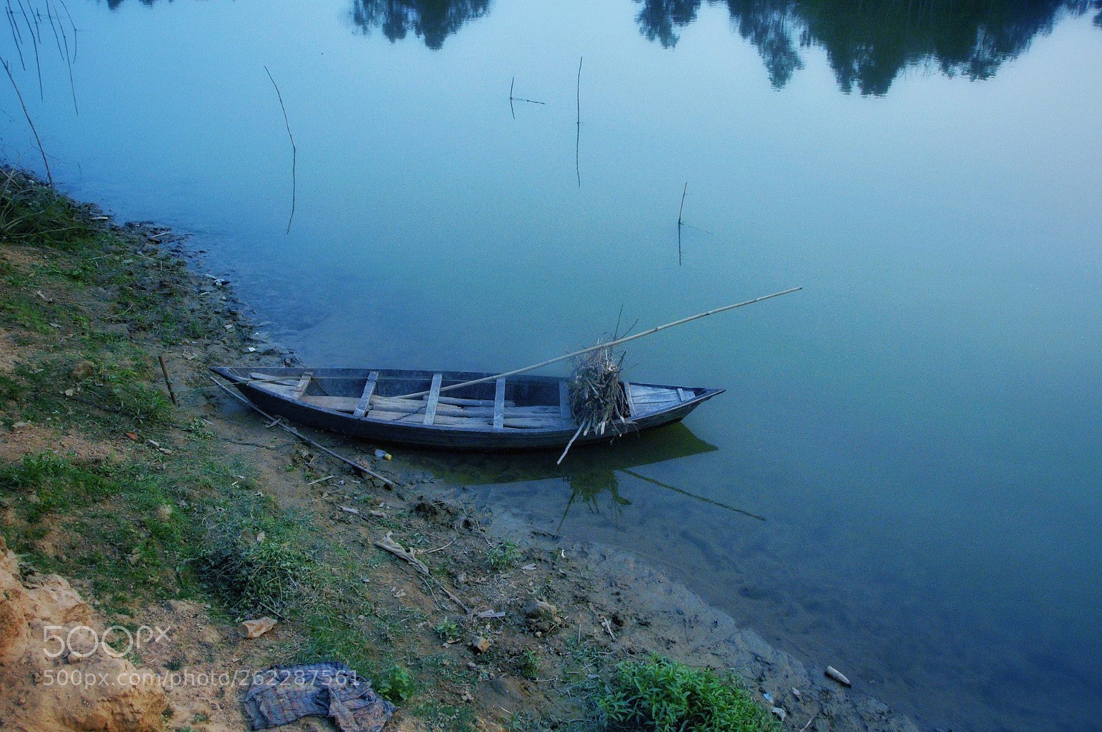 Nikon D90 sample photo. River boat photography