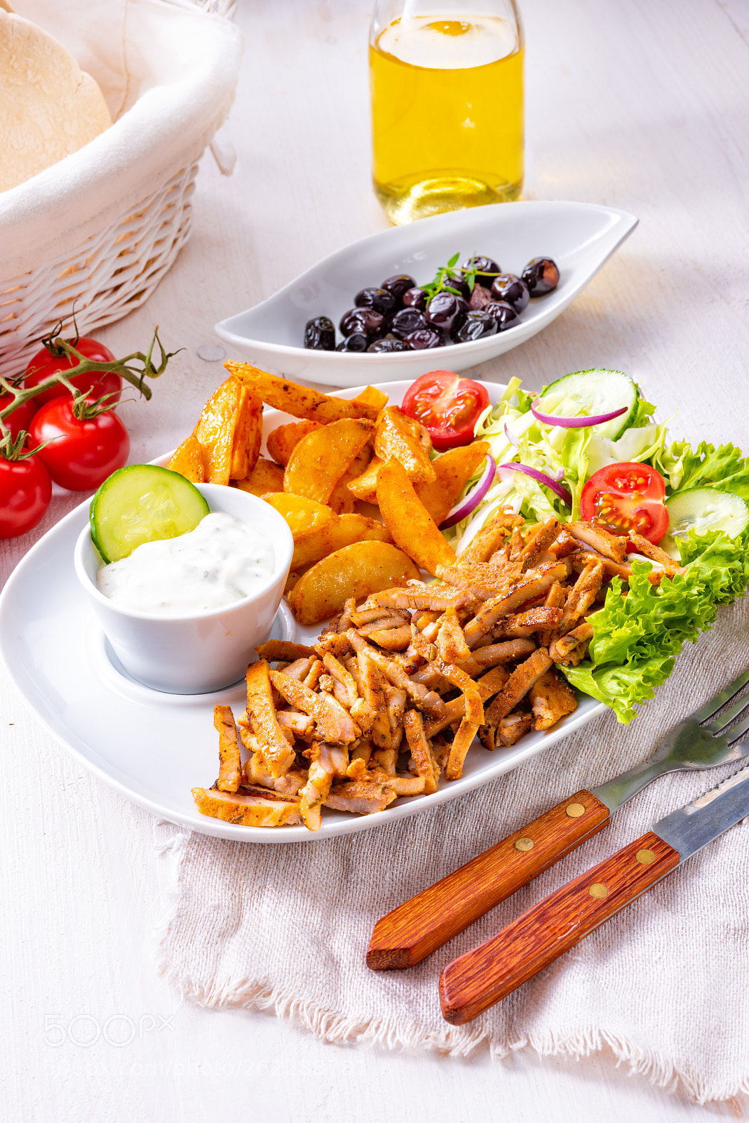 Nikon D810 sample photo. Gyros plate it green photography