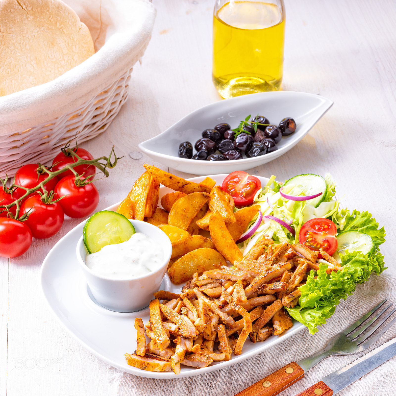 Nikon D810 sample photo. Gyros plate it green photography