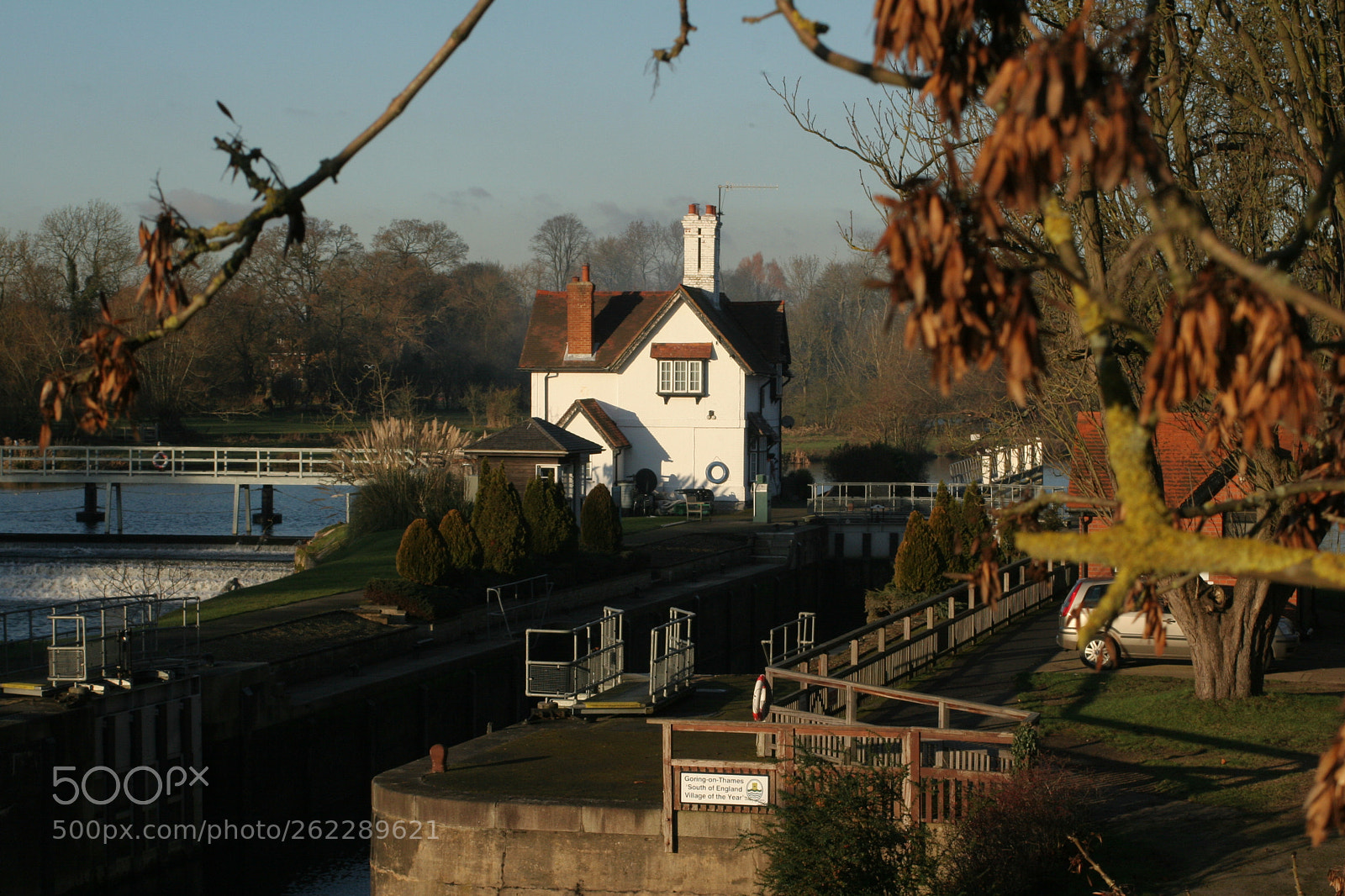 Canon EOS 20D sample photo. Goring locks photography