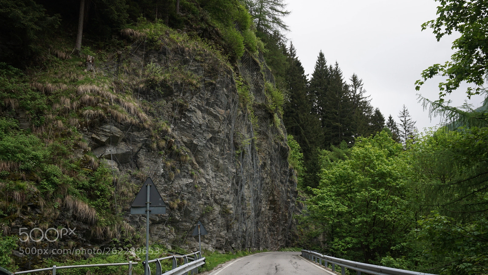 Sony a6000 sample photo. Hot mountainhillside photography