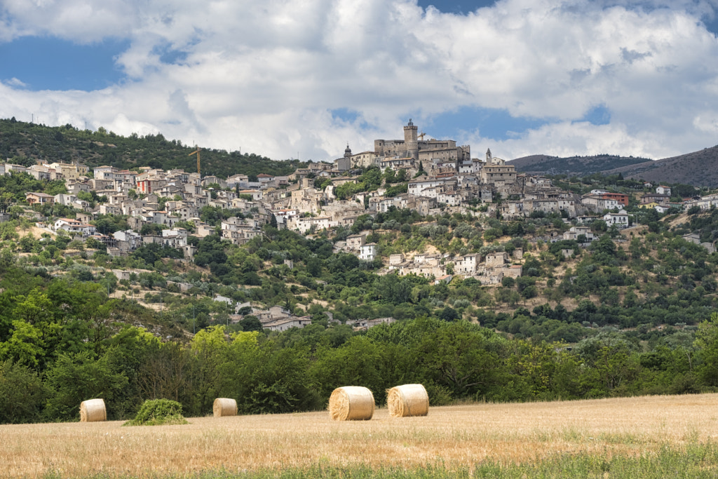 Mountain landscape in Abruzzi at summer by Claudio G. Colombo on 500px.com