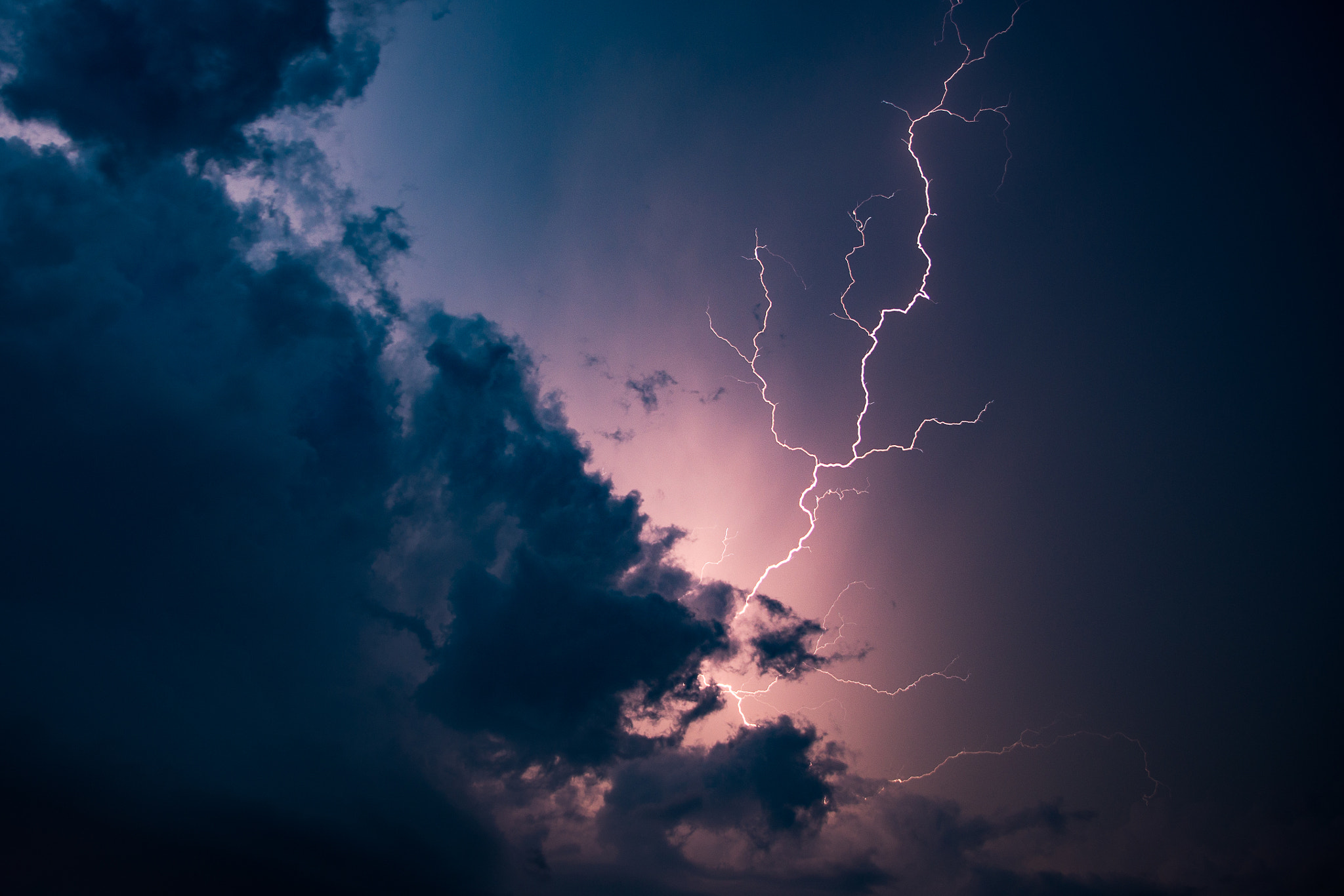 Lighting by Steve Myran on 500px.com