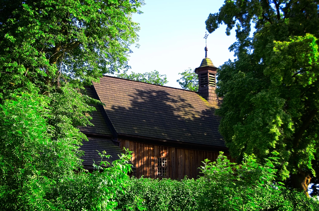 Wooden country church surounded by green trees by Elisabeth Fazel on 500px.com