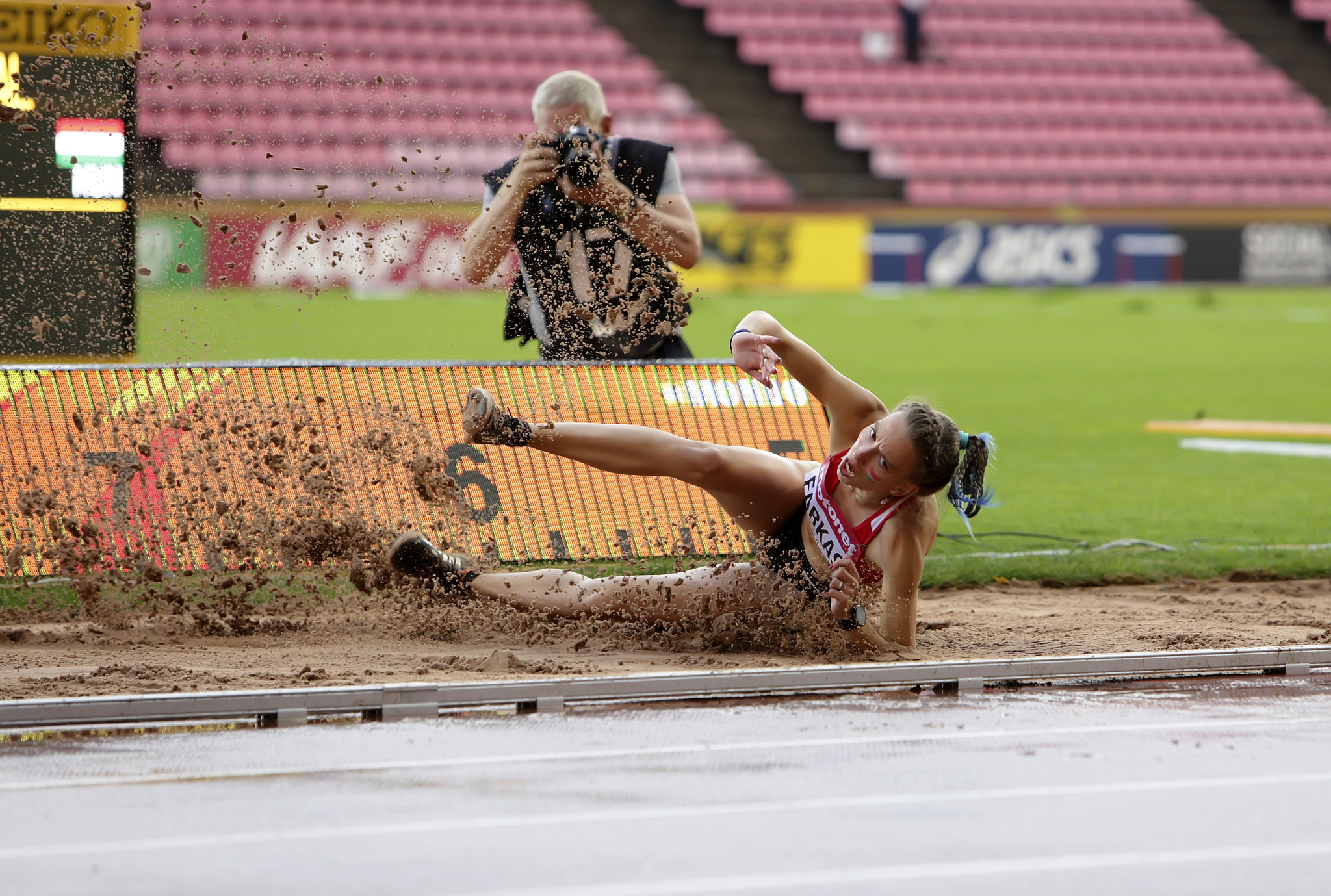 v2?sig=aeede17ed2b39783823ffe5b1b6548d4b8133b4d2277f6d0df6d4513ee8589b8