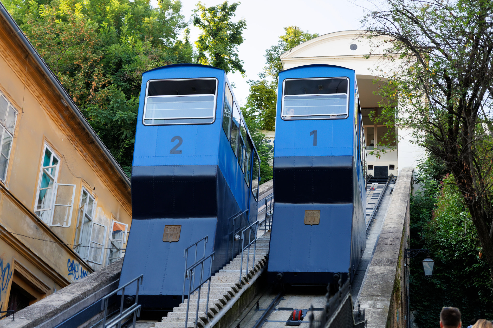 v2?sig=34a6d65db5874c711cb2195d0e0d86ee65ac99e2e7b3a4f7c7d41d5f2d32f8ca