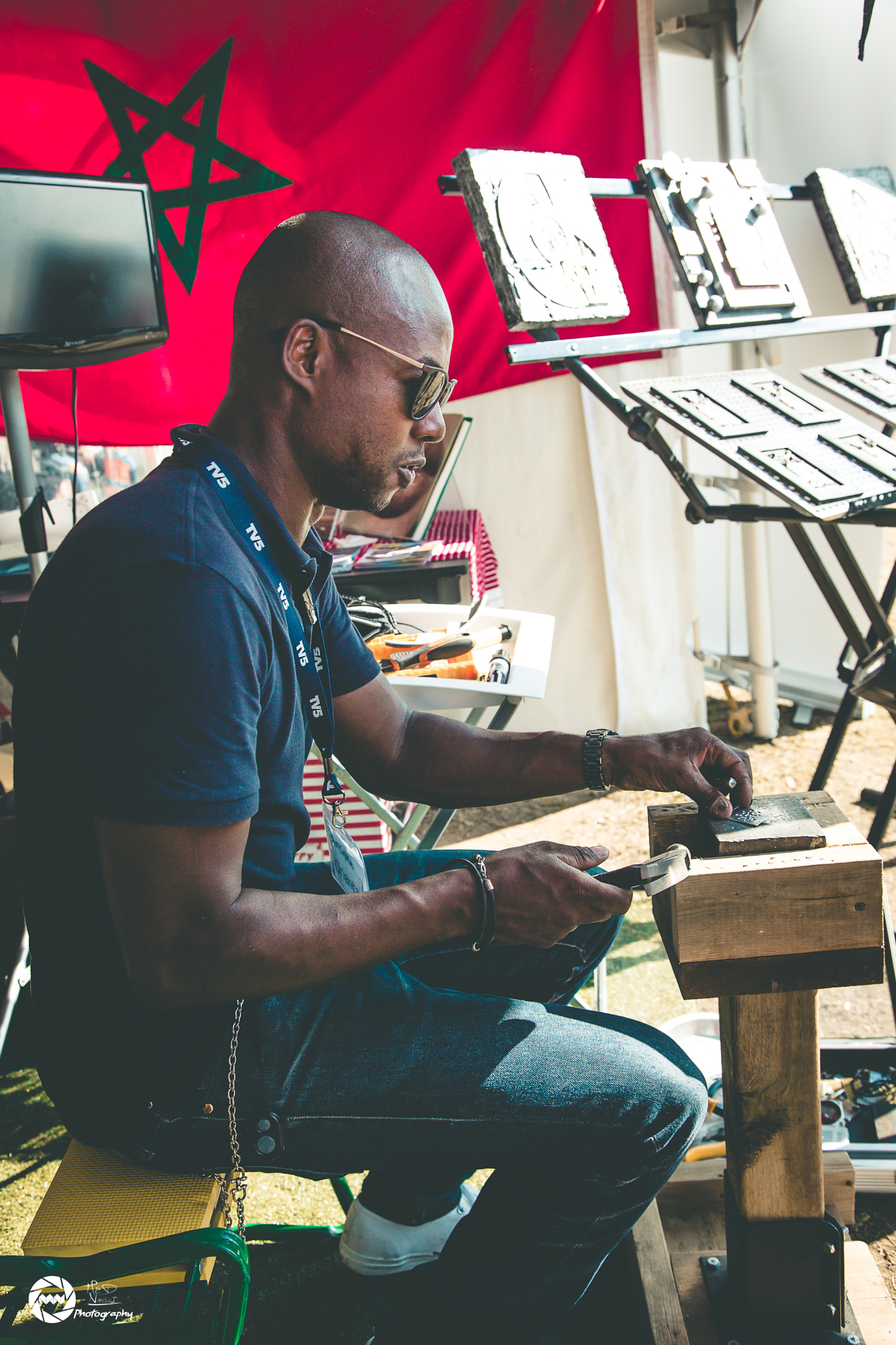 v2?sig=c12e4de1d864d7f8d63e64515337d943cb2281e1699ae4a6a90165ad4f598c89