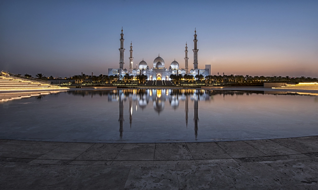 Sheikh Zayed Grand Mosque by Rana Jabeen / 500px