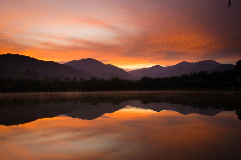 The Reflection Of Sunrise by L's  on 500px.com