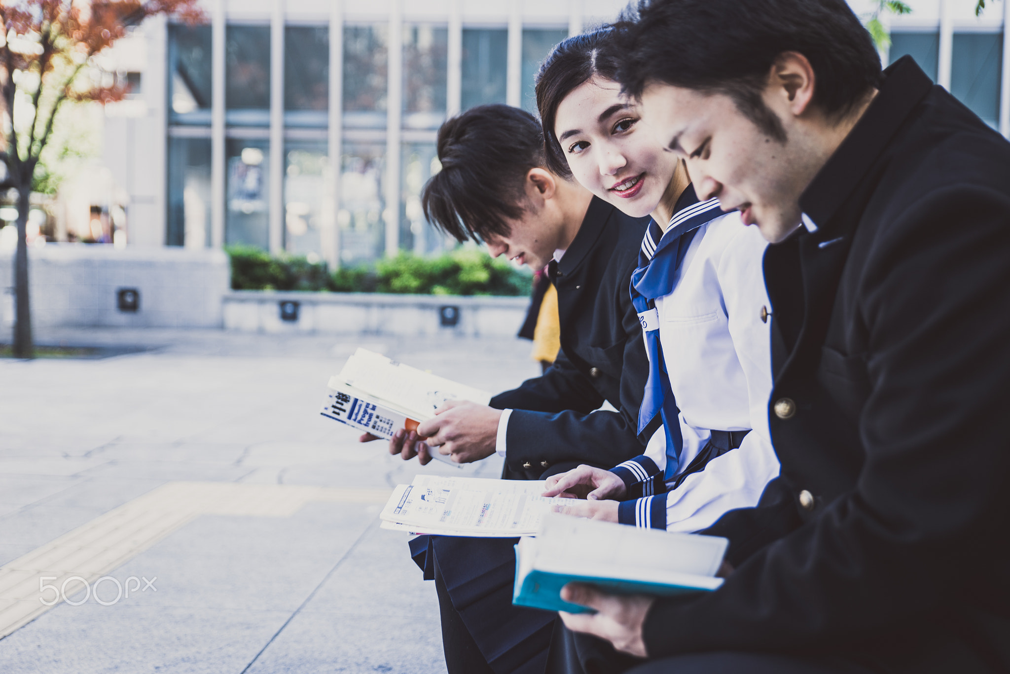 Group of japanese teenagers, lifestyle moments in a school day