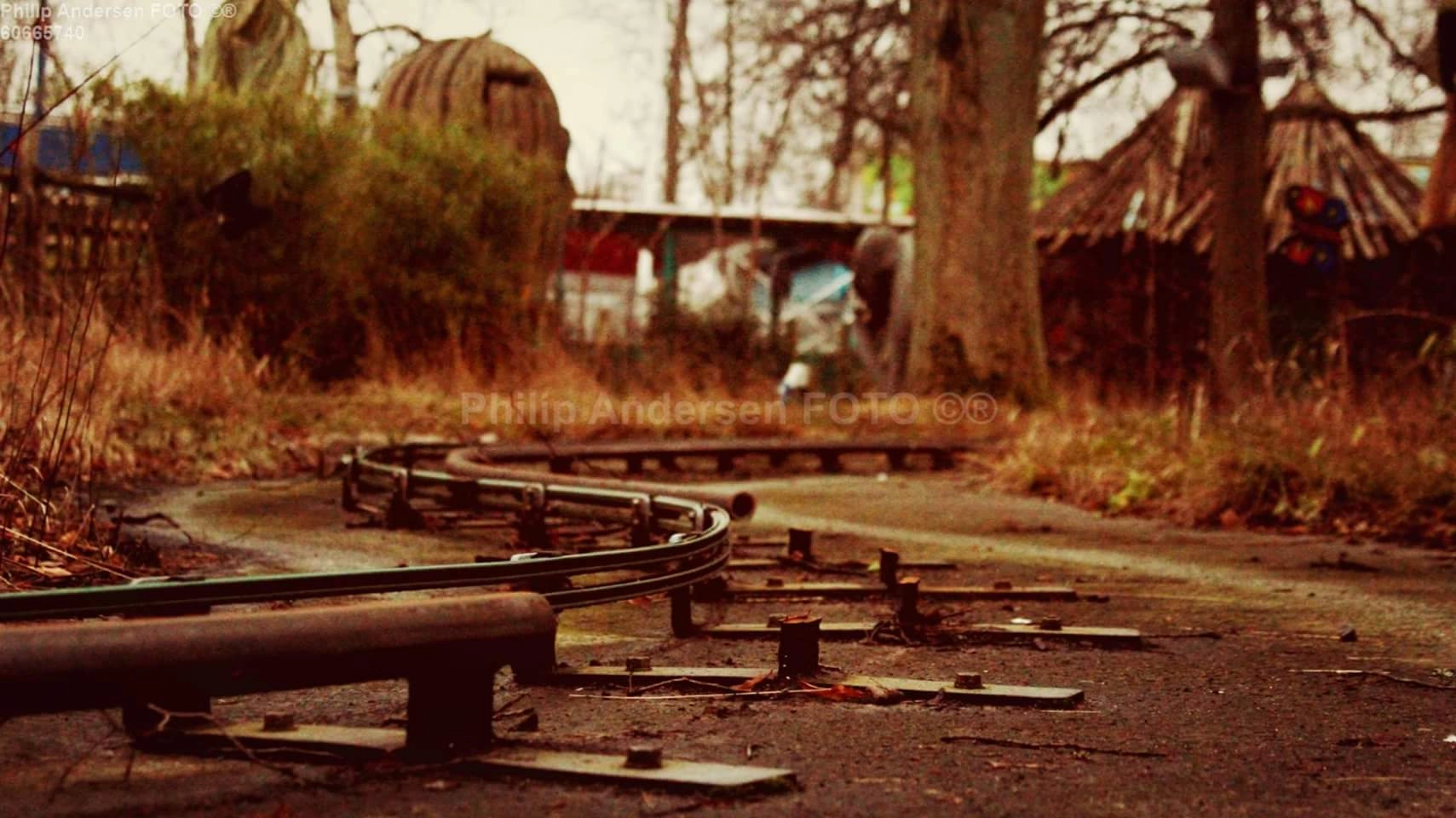 A closed amusmentpark