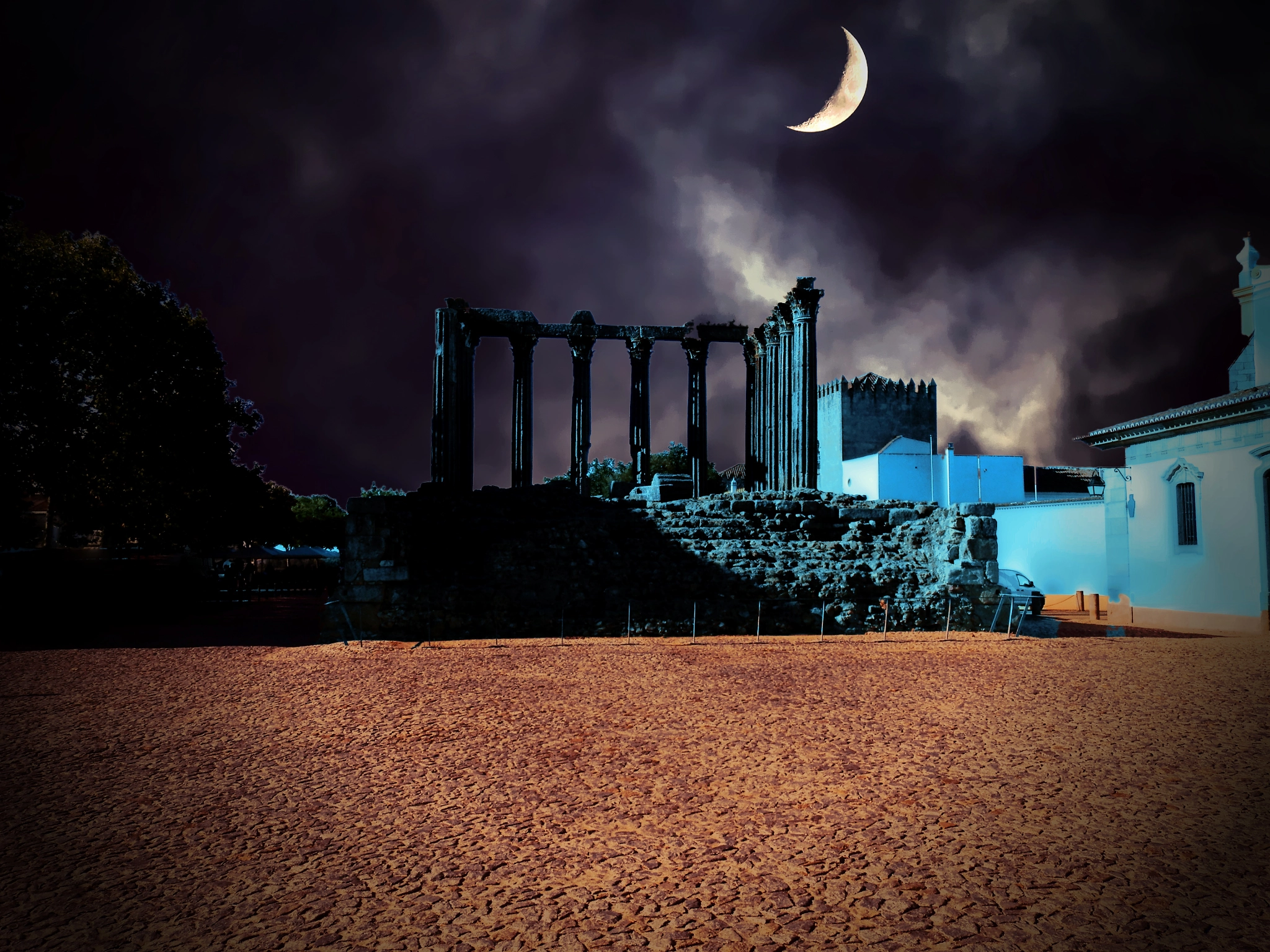 Roman Temple of Évora (Templo de Diana)