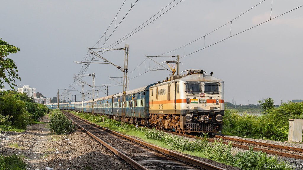 Pallavan Super Fast  Express by Sajin Panchil on 500px.com