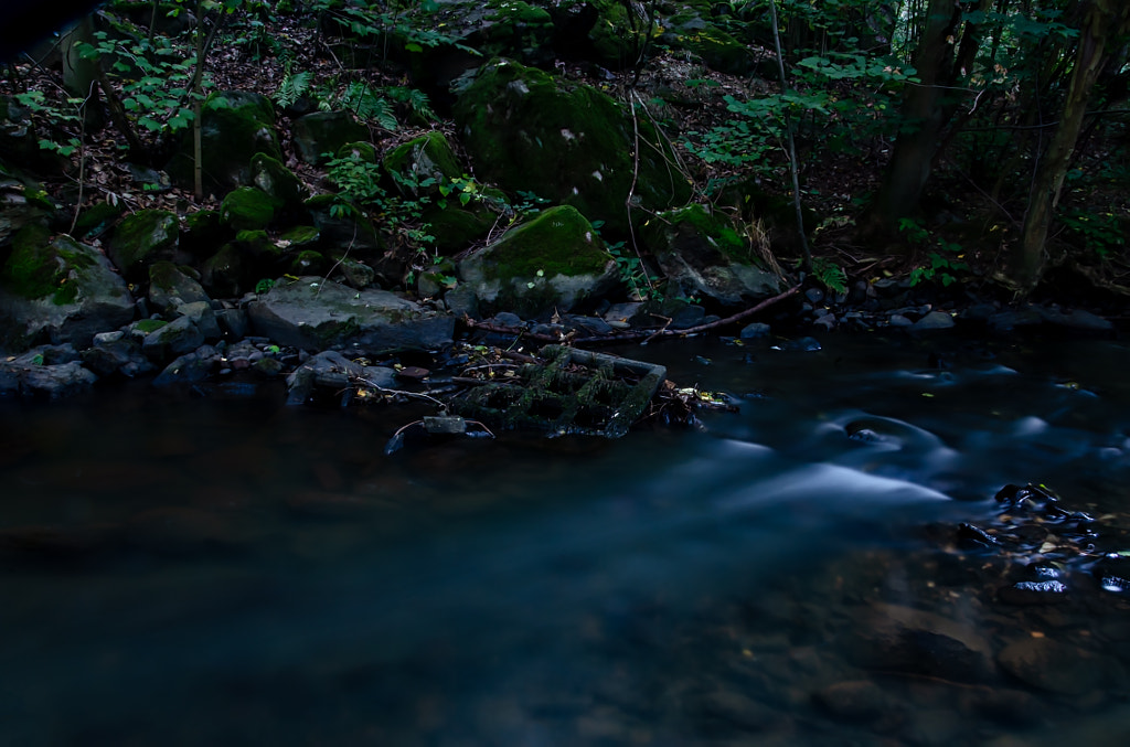floating blue von dirk derbaum auf 500px.com