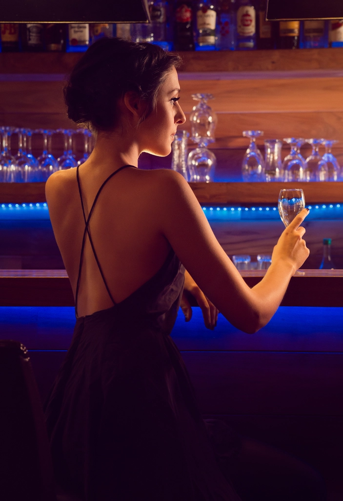 The girl at the bar by Claude Lee Sadik / 500px