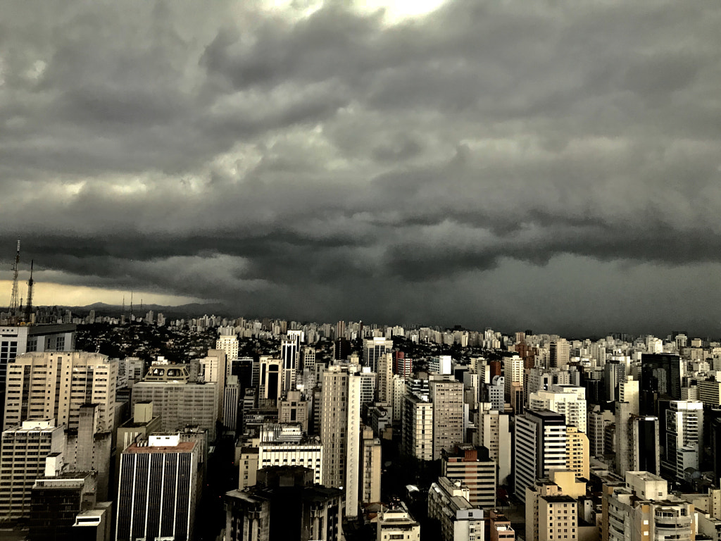 Raining, автор — Antonio Neto на 500px.com
