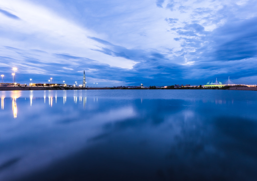 Broken mirror by Dmitry T. on 500px.com