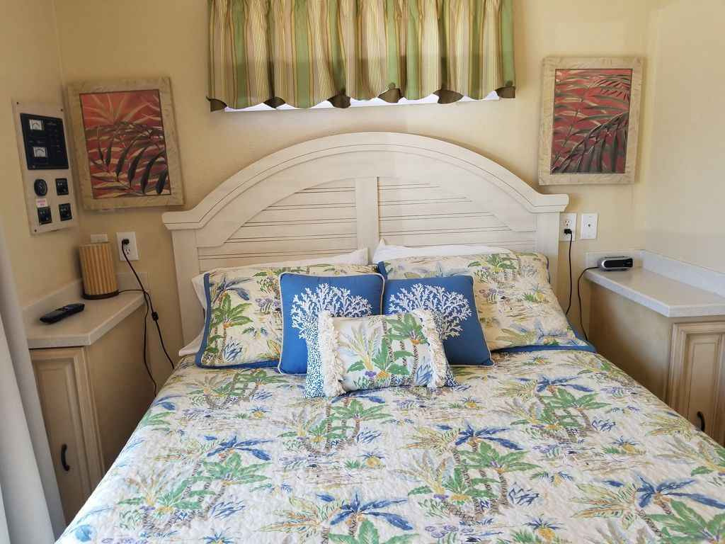BEACH HOUSE FOR RENT IN JAMAICA BEACH GALVESTON