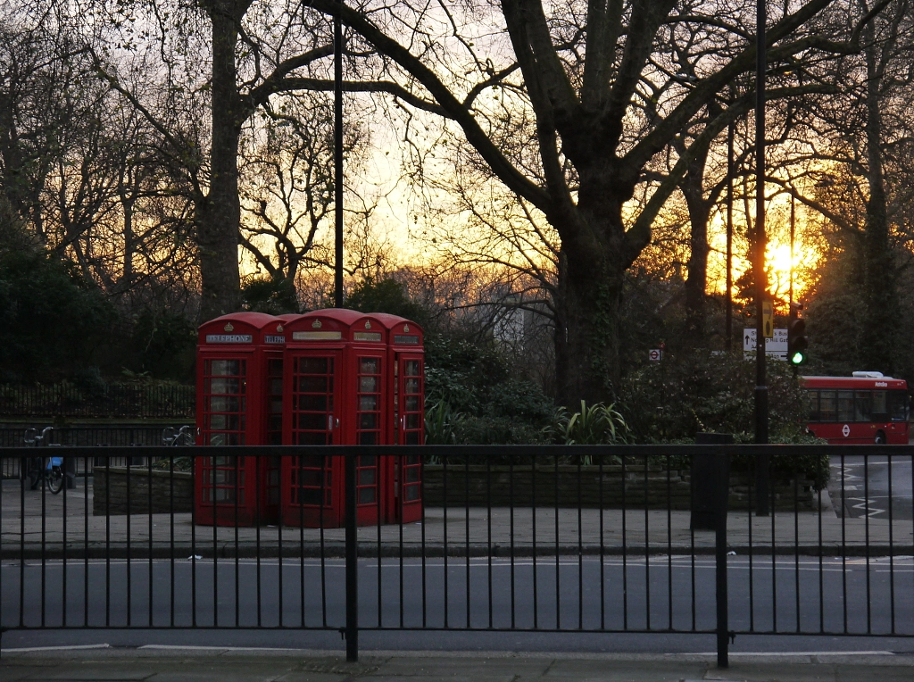 Улица пока. Bayswater Station London to Let.