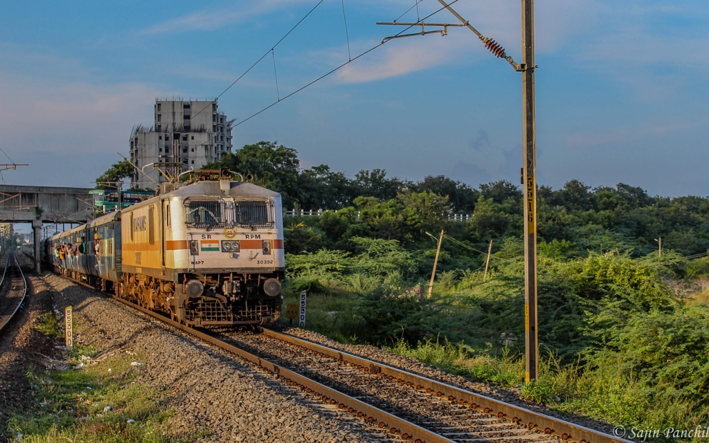 Diwali Rush | Pallavan Super Fast Express by Sajin Panchil on 500px.com