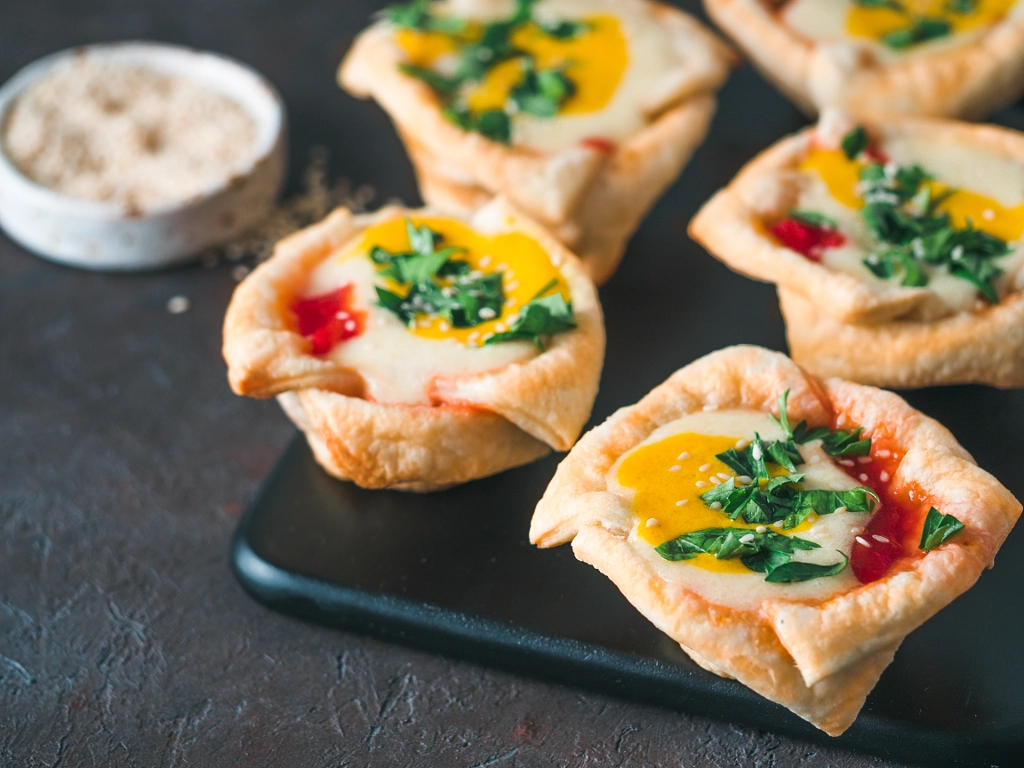 Vegan Shakshouka cups with vegan tofu eggs by Fascinadora on 500px.com