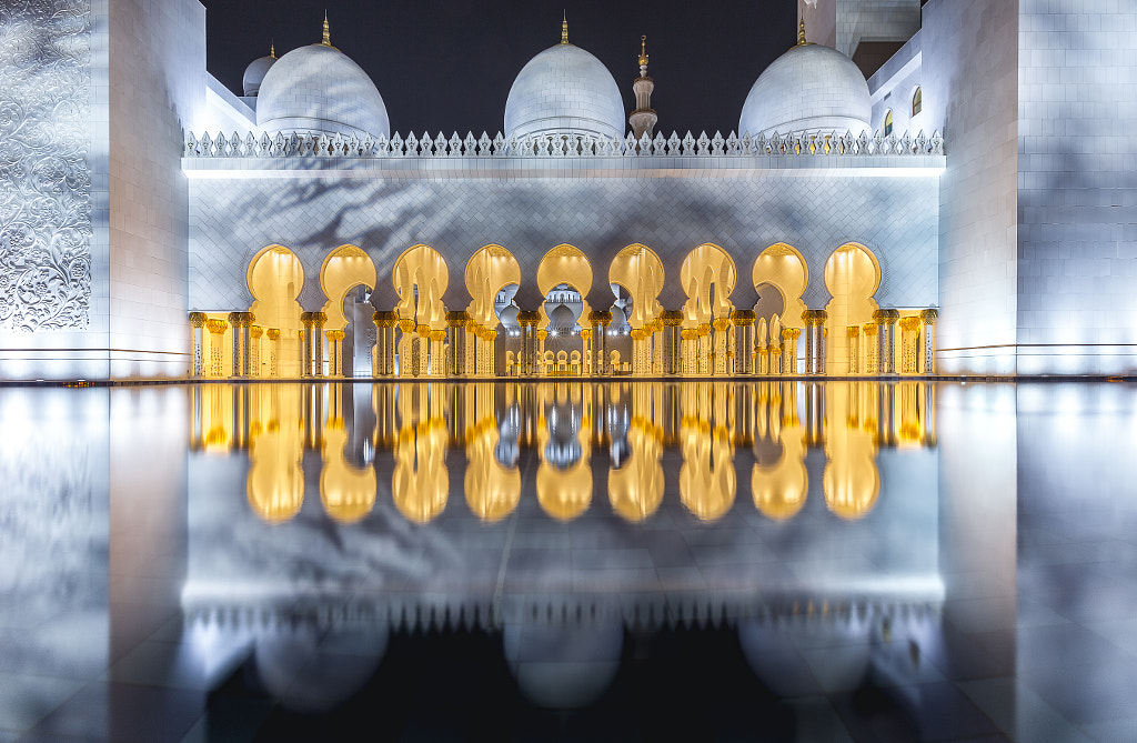 Mosque Mirror || Abu Dhabi by Manuel Bischof on 500px.com