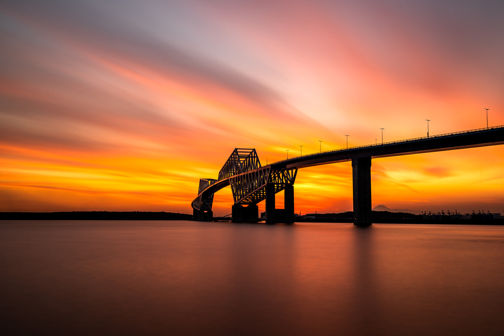 21-42:Tokyo gatebridge & Fuji by momo-123 ( You.Tomi. ) on 500px.com