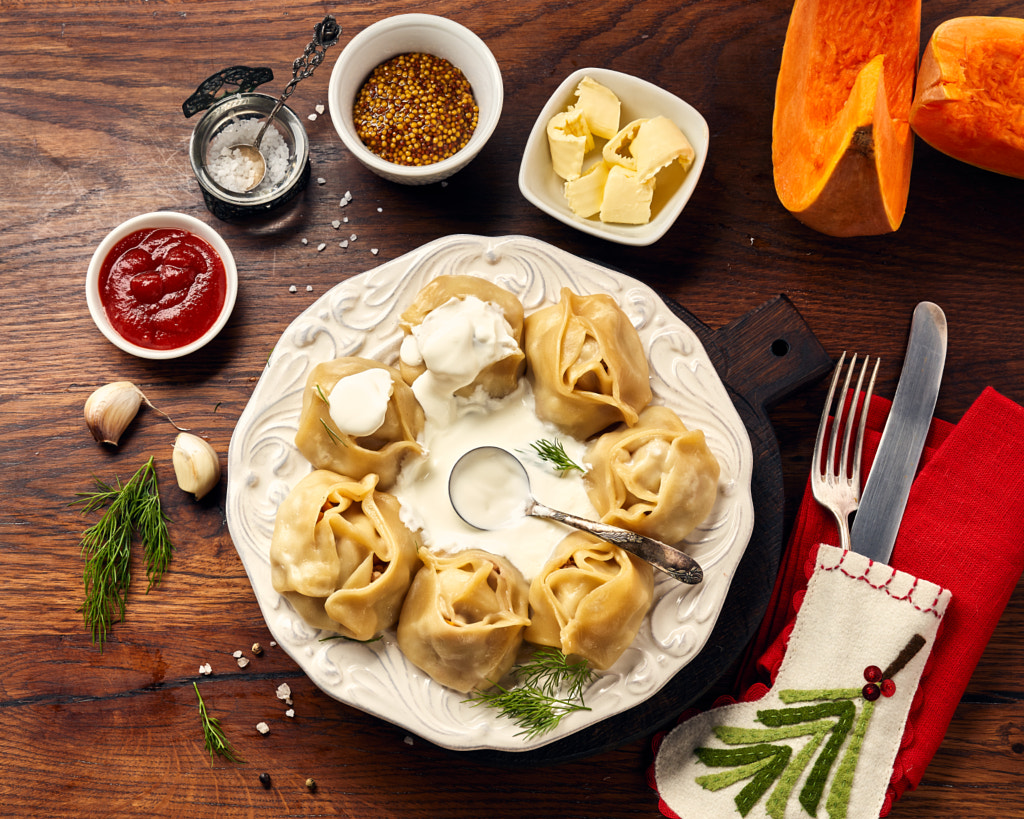 Asian steamed dumplings Manti with pumpkin and garlic. by Tatyana Sidyukova on 500px.com