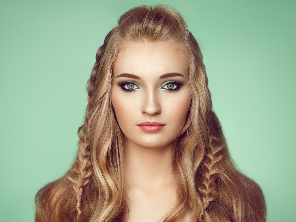 Blonde girl with long and shiny curly hair by Oleg Gekman / 500px