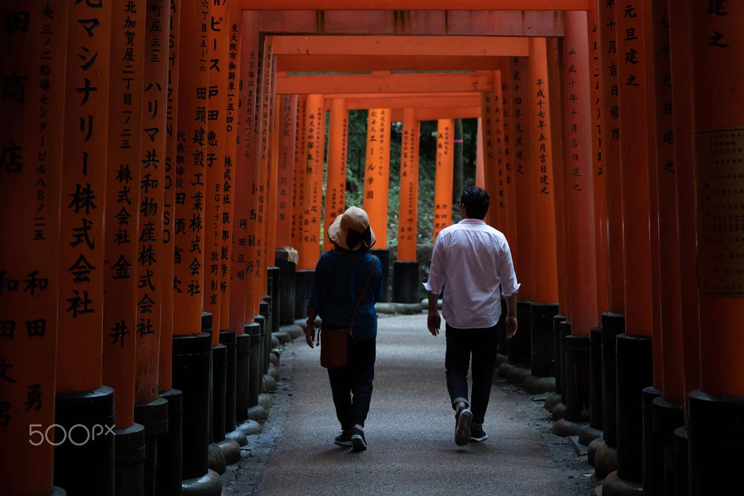 Leisure Walk By Oscar Chung 500px