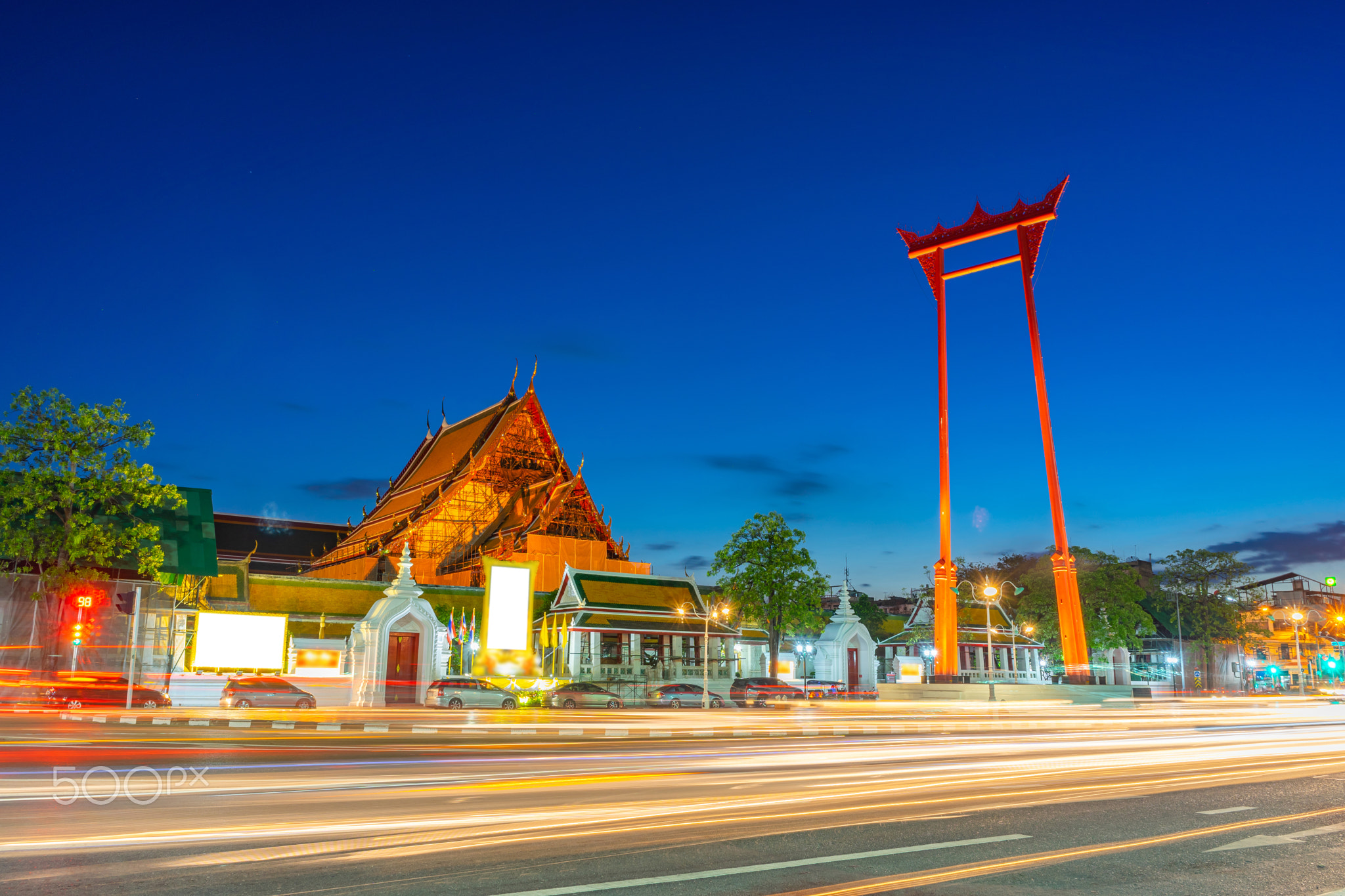 The Giant Swing (Sao Ching Cha) long exposure at Bangkok, Thaila