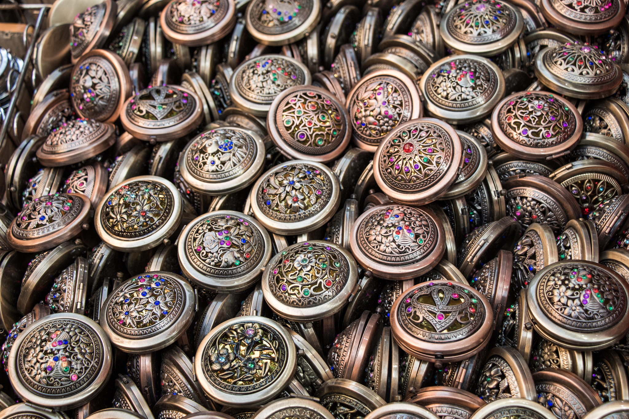 Set of round vintage pocket mirrors with pattern