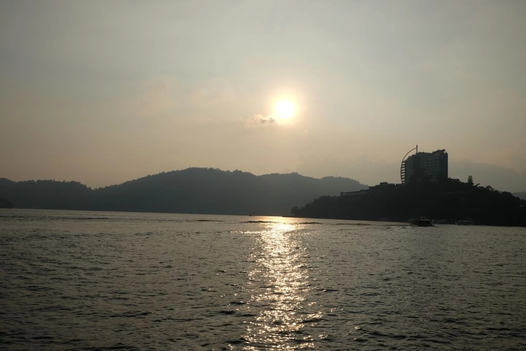 112.jpeg by info9813 on 500px.com