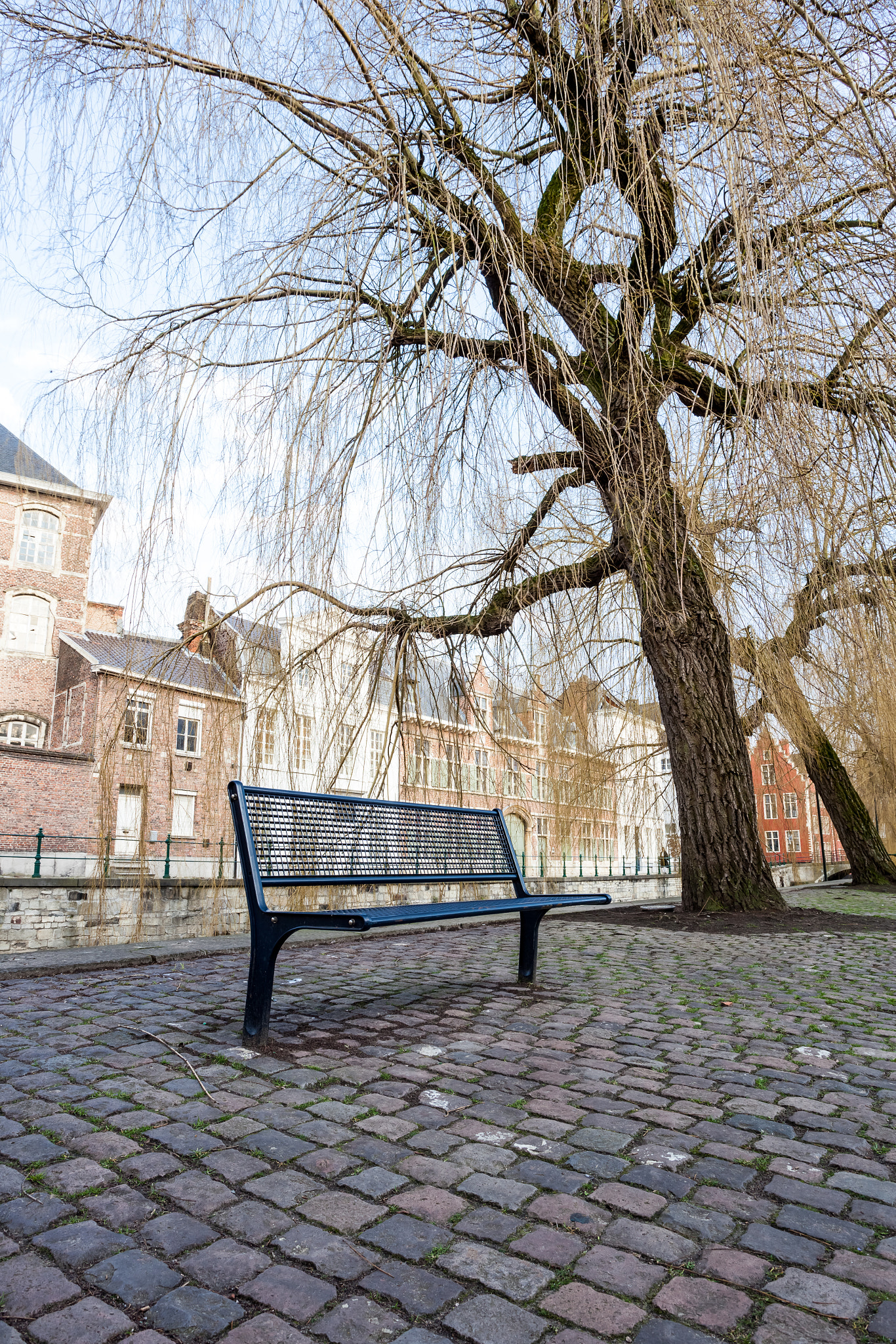 iron street bench