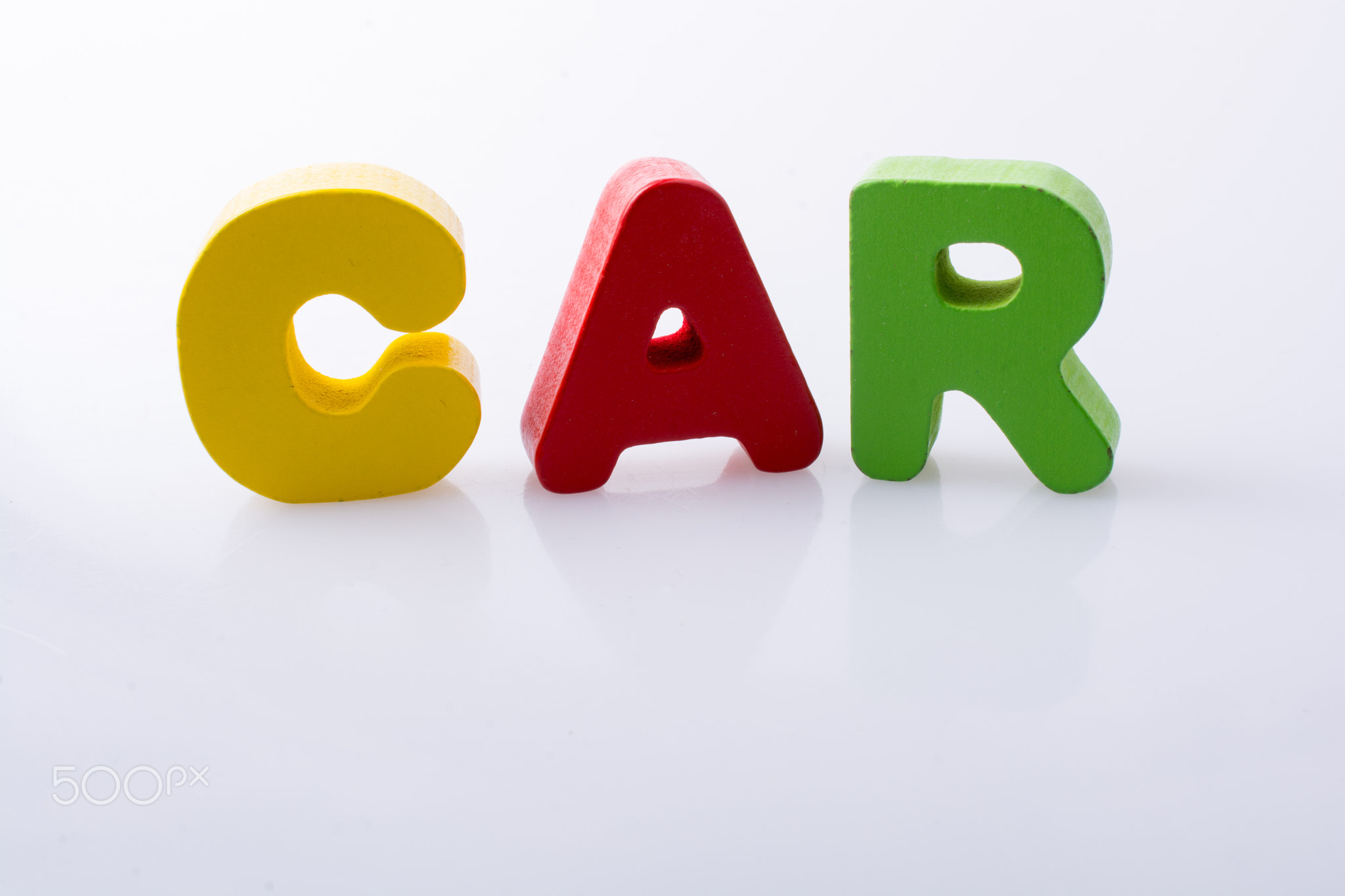 the word CAR written with colorful letter