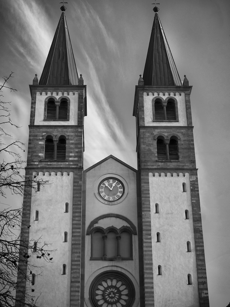 2 towers by Meriuţă Cornel | 500px.com