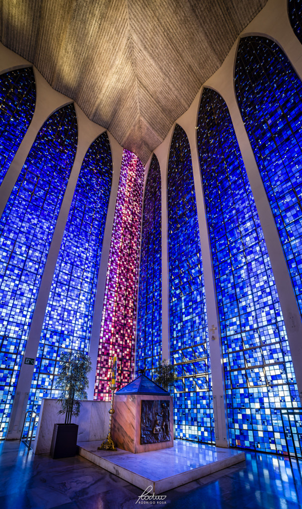 SANTUÁRIO DOM BOSCO - BRASÍLIA by Rodrigo Rosa on 500px.com