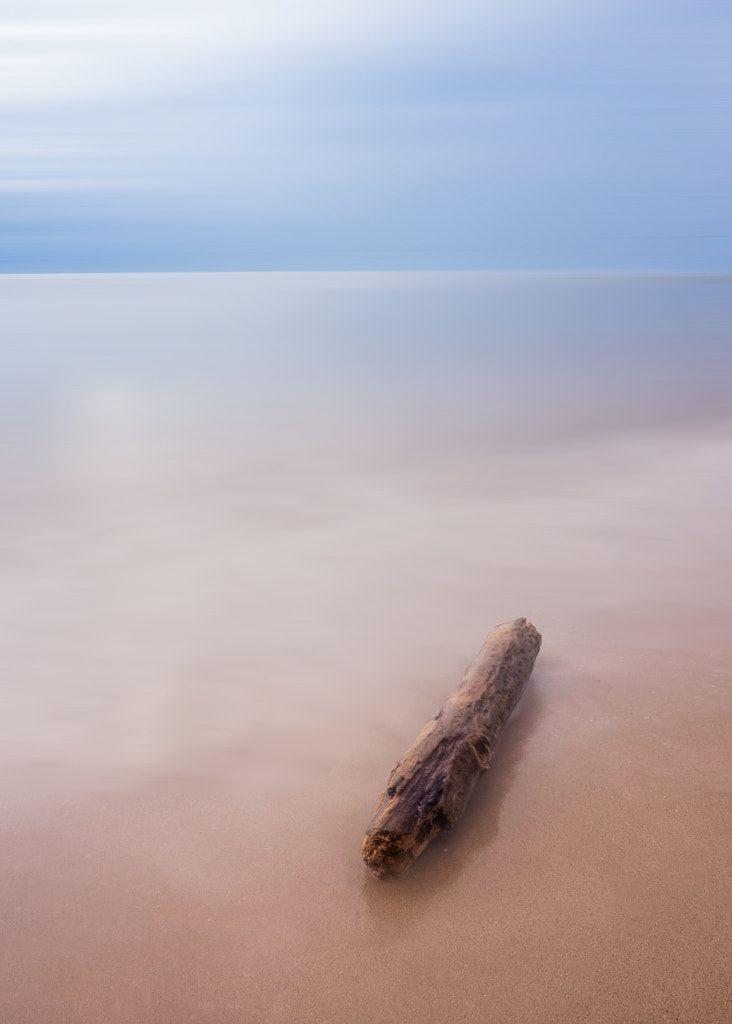 Minimalist Indonesian beach photography by vinsens sandy on 500px.com