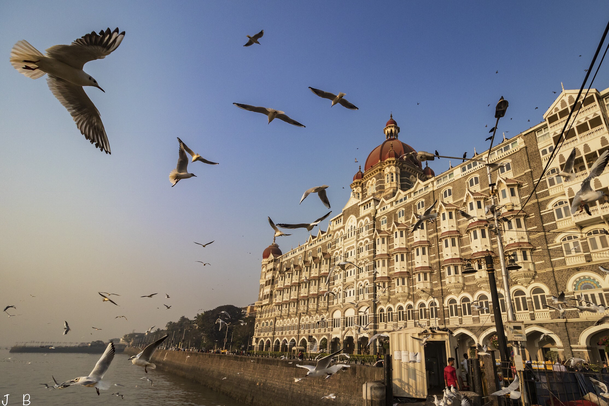 v2?sig=710de1534105a840cdb99af88bcaae17f2fa8923cbba0f66c2bbbaa4883e1041