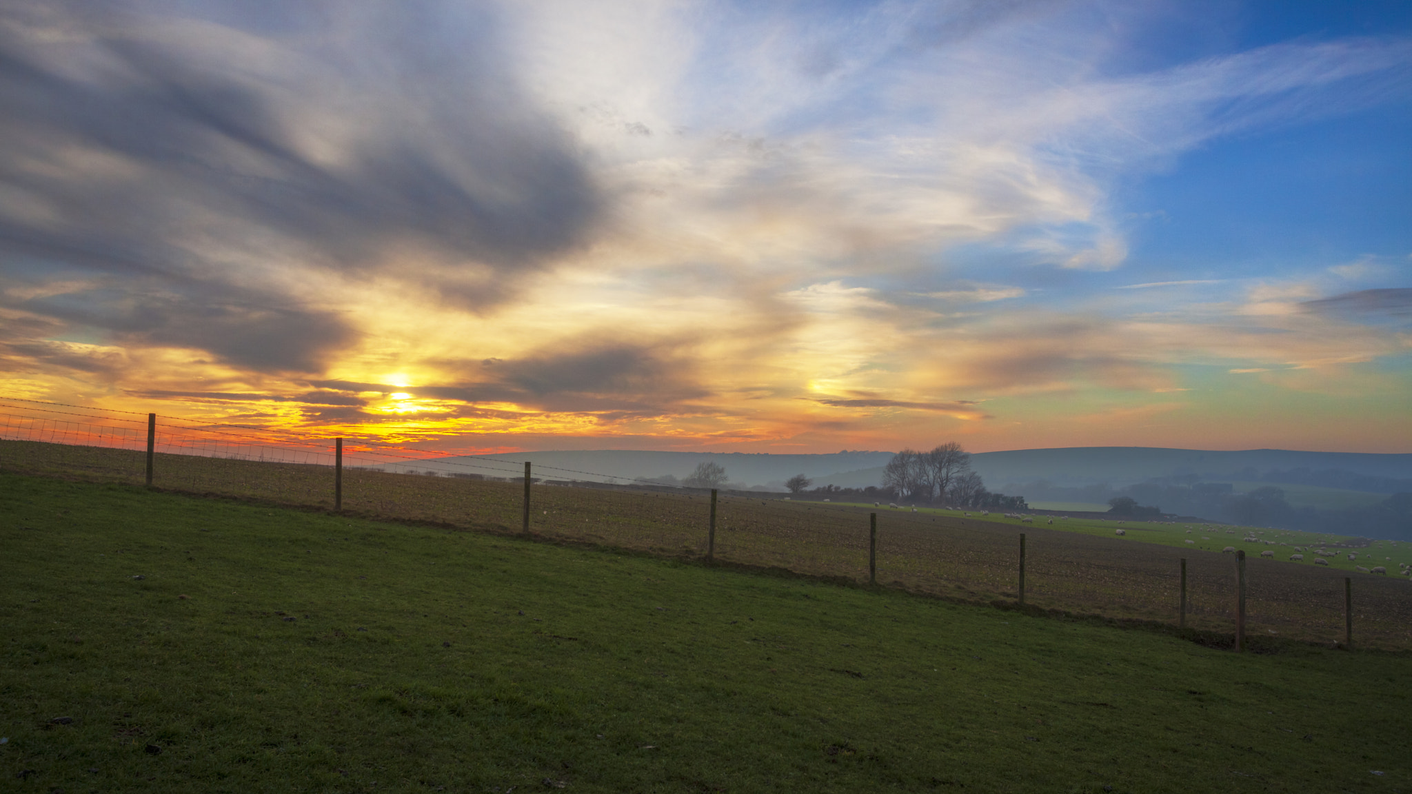 IMAGE: https://drscdn.500px.org/photo/294013561/q%3D80_m%3D1500/v2?webp=true&sig=f4f2835a6264125a637f20b65e280d1d0b1ba1a87d073cdbf9889d2ed2c9099a