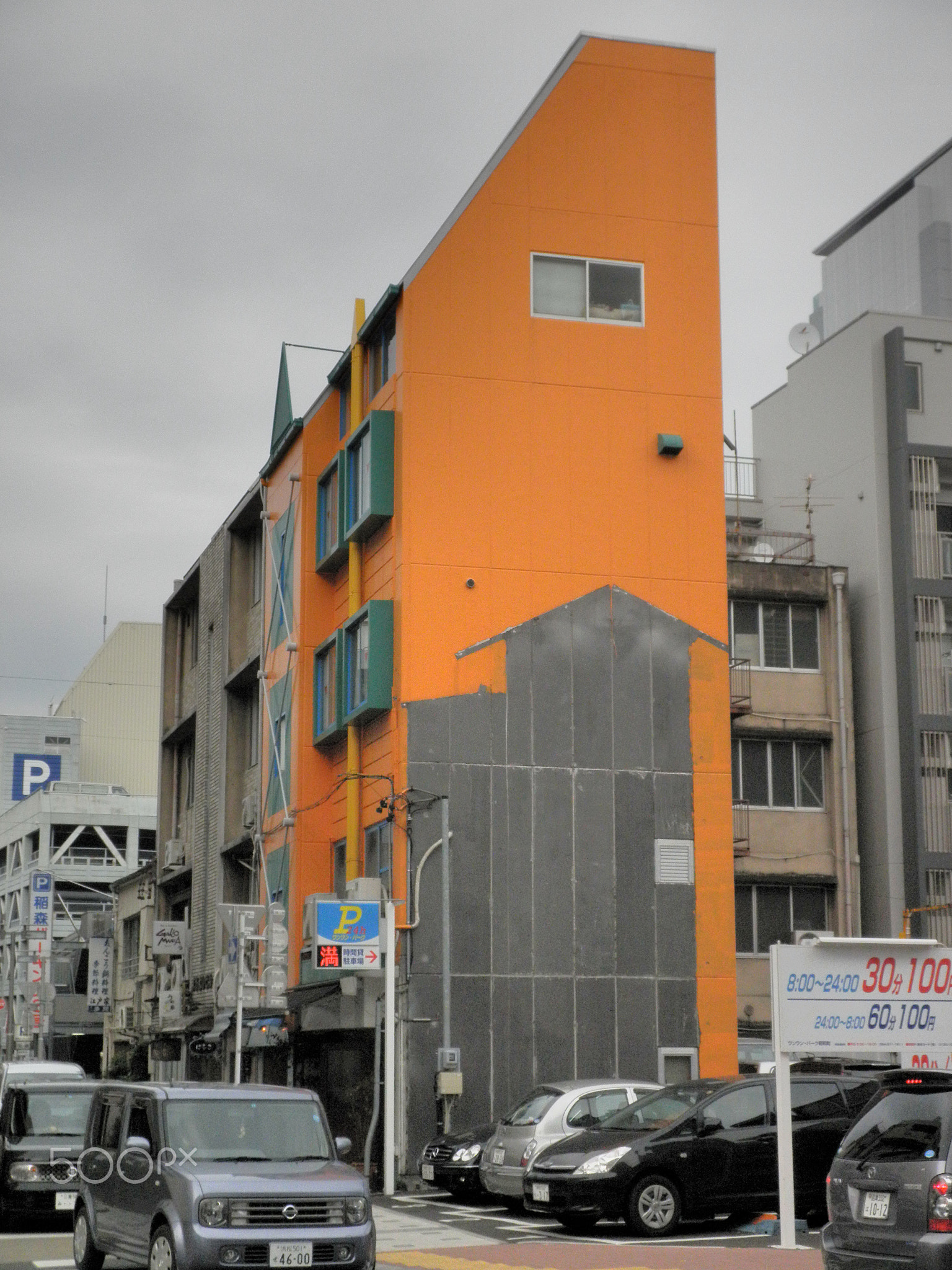 街角光景　SITUATION OF A STREET SECTION