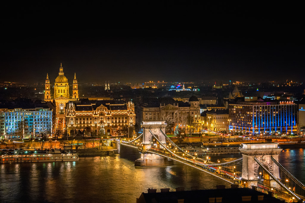 Budapest di notte by Simone Capitini on 500px.com