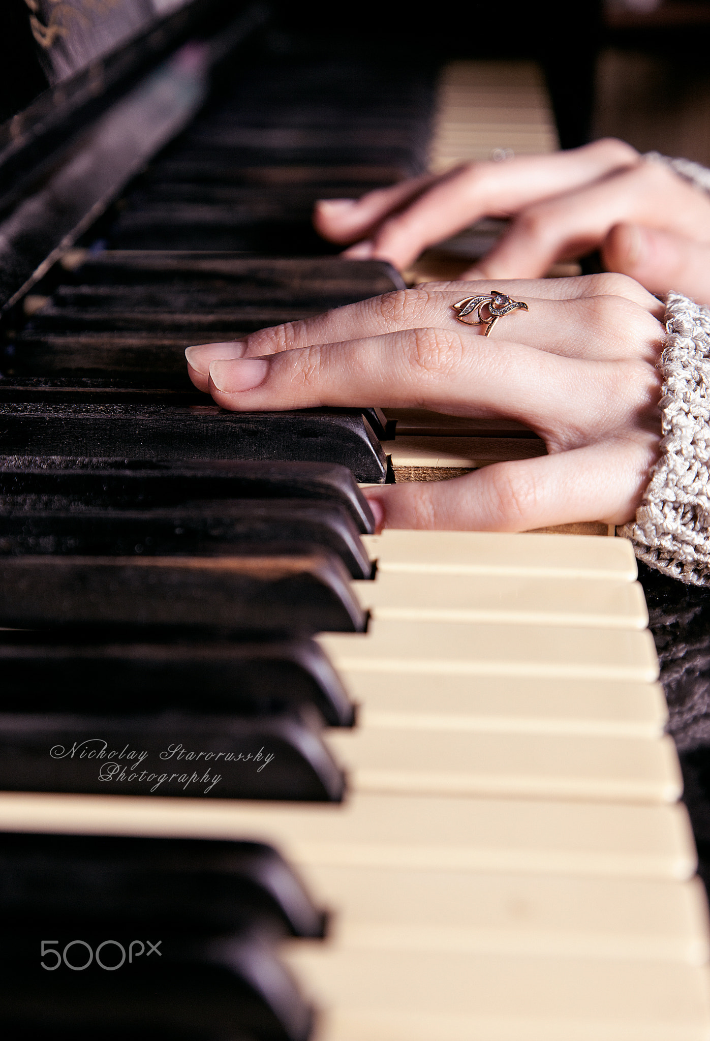 Play the piano