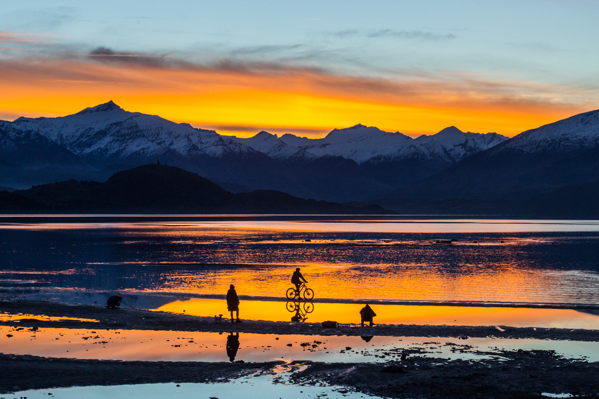 Sunset between the mountains