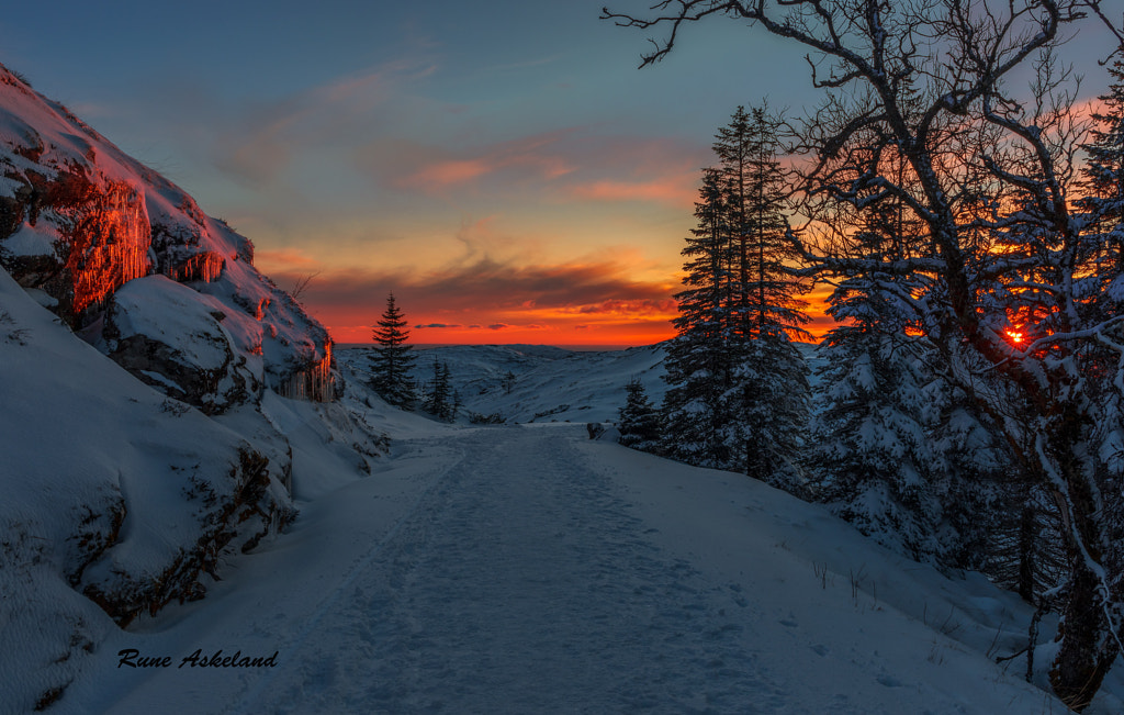 Last light by Rune Askeland on 500px.com